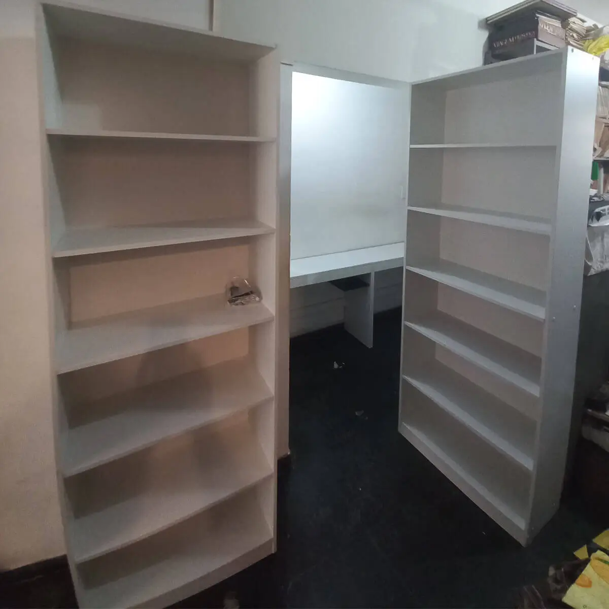 Montagem de estantes de escritório no Jardim Guanabara com profissional especializado